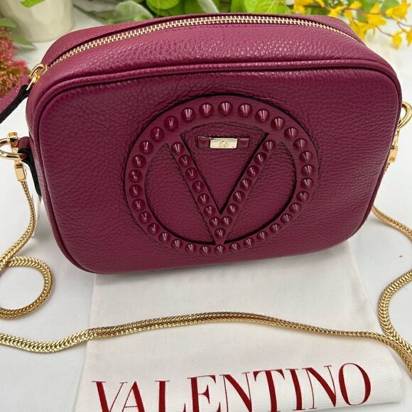 SOLD!!!!!!!          Women’s Valentino Crossbody handbag, made in Italy - Picture 1 of 9